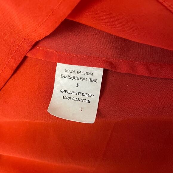 Theory Women’s Red Silk Pleated Scoop neck business casual blouse Size P - Picture 7 of 7